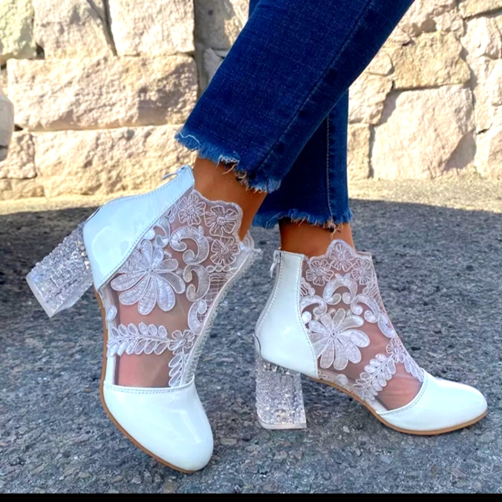 NWT White Lace Embroidery PVC Square Hill boots. 9.5